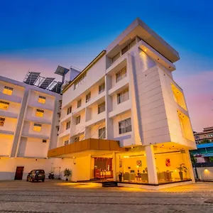 Seven Lights **** Kochi